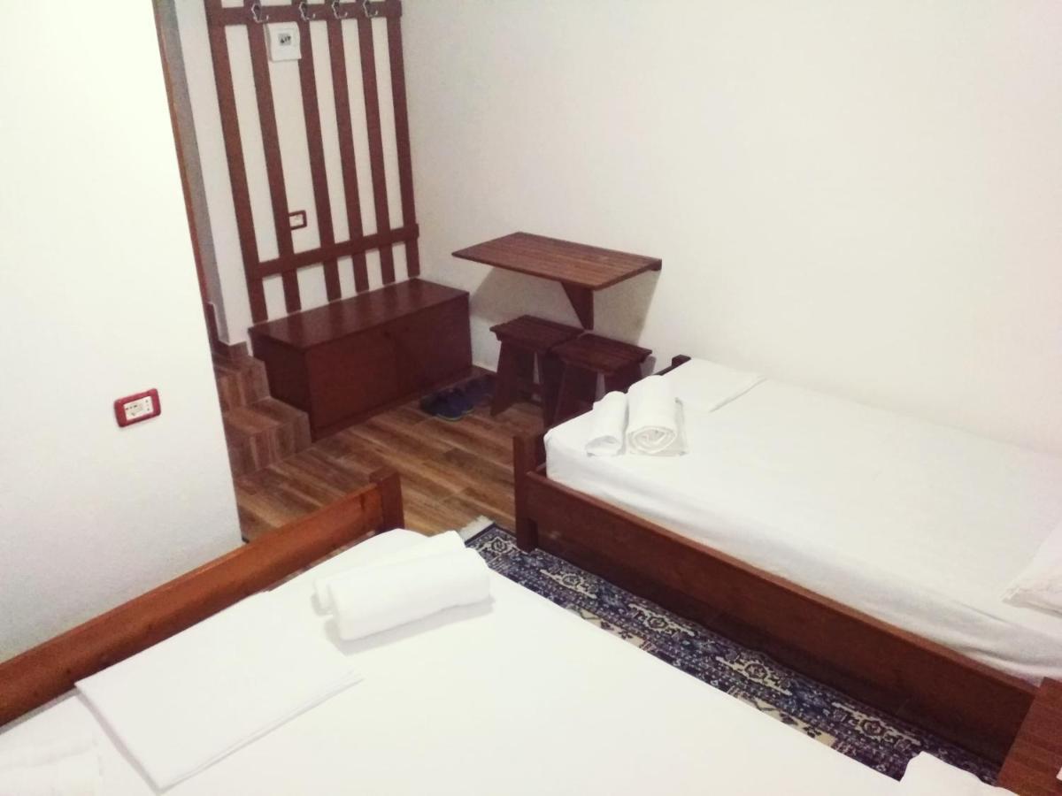 Guesthouse Celo ジロカストラ エクステリア 写真